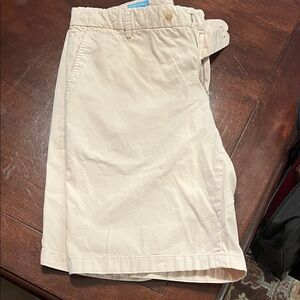 J. McLaughlin Cream Shorts